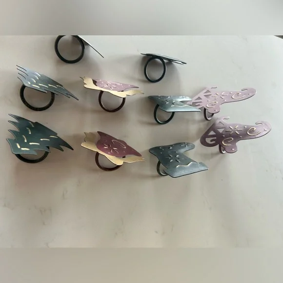 Festive Holiday Metal Napkin Rings Set of 10 - Picture 8 of 8